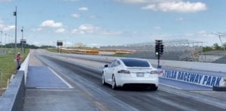 Tesla зовёт актуариев совершить революцию в страховании. Tesla, которая в насто…