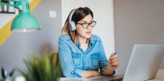 Why Companies Should Pay for Employees to Further Their Education